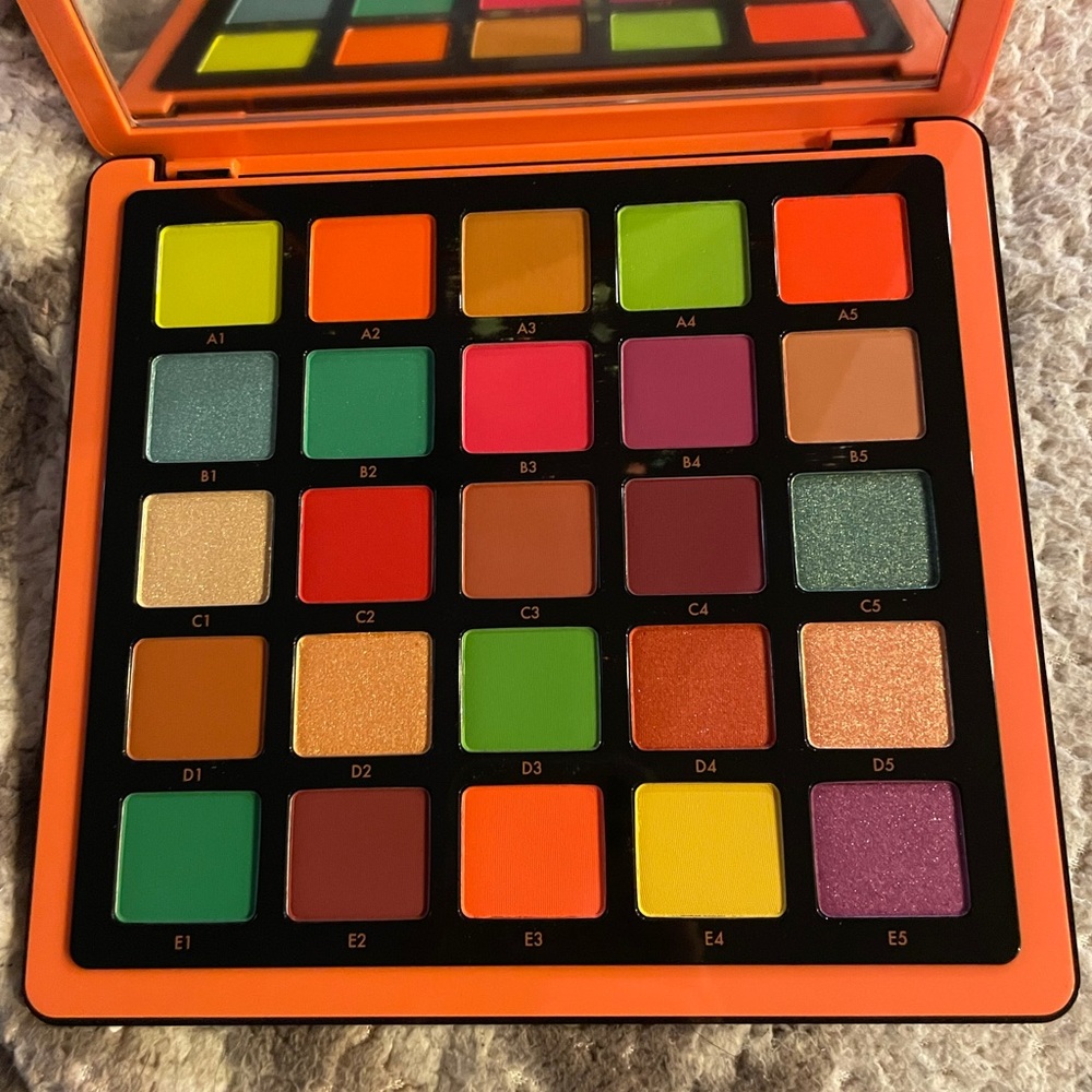 NIB eyeshadow palette.